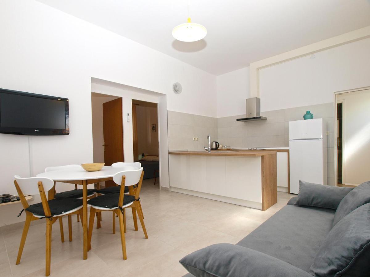 Apartemnts Guido 762 Apartment Pjescana Uvala Exterior photo