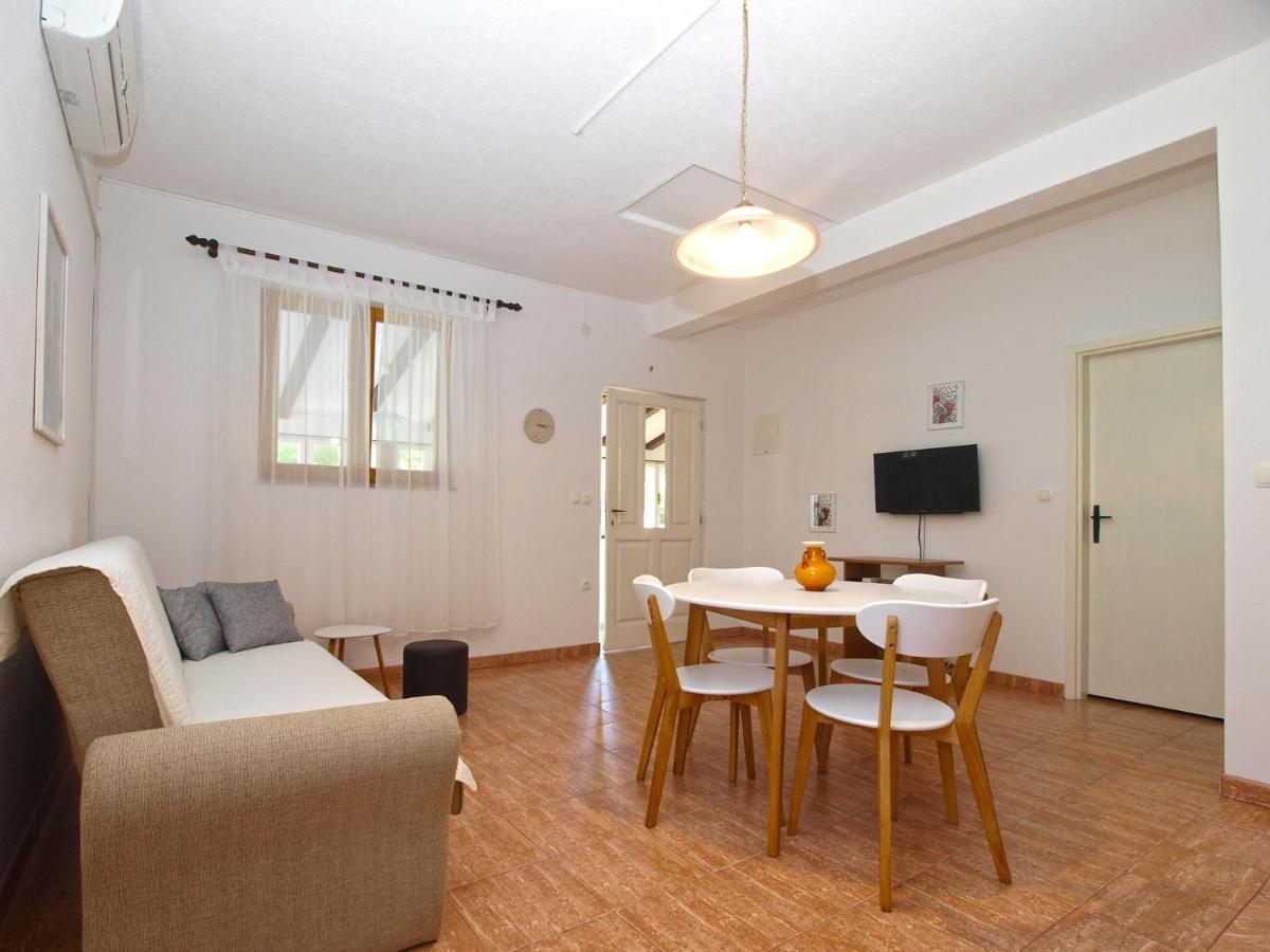 Apartemnts Guido 762 Apartment Pjescana Uvala Exterior photo