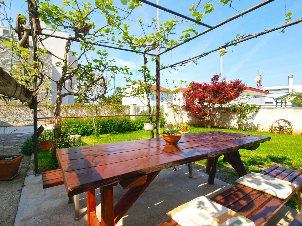 Apartemnts Guido 762 Apartment Pjescana Uvala Exterior photo